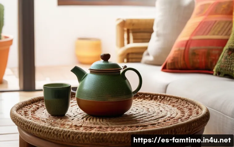 부모님과 함께하는 전통 차 체험 - A cozy Spanish living room setting bathed in warm natural light, featuring a low wooden table surrou...